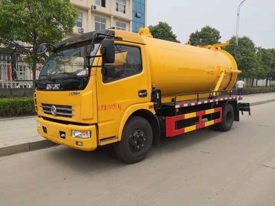 東風8噸吸污吸糞車化糞池掏糞車配置介紹