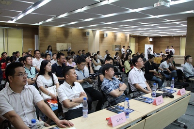 《湖北企業(yè)家》雜志成功舉辦“互聯(lián)網(wǎng)+創(chuàng)業(yè)創(chuàng)新”主題沙龍 激發(fā)創(chuàng)新思維，共繪創(chuàng)業(yè)藍(lán)圖